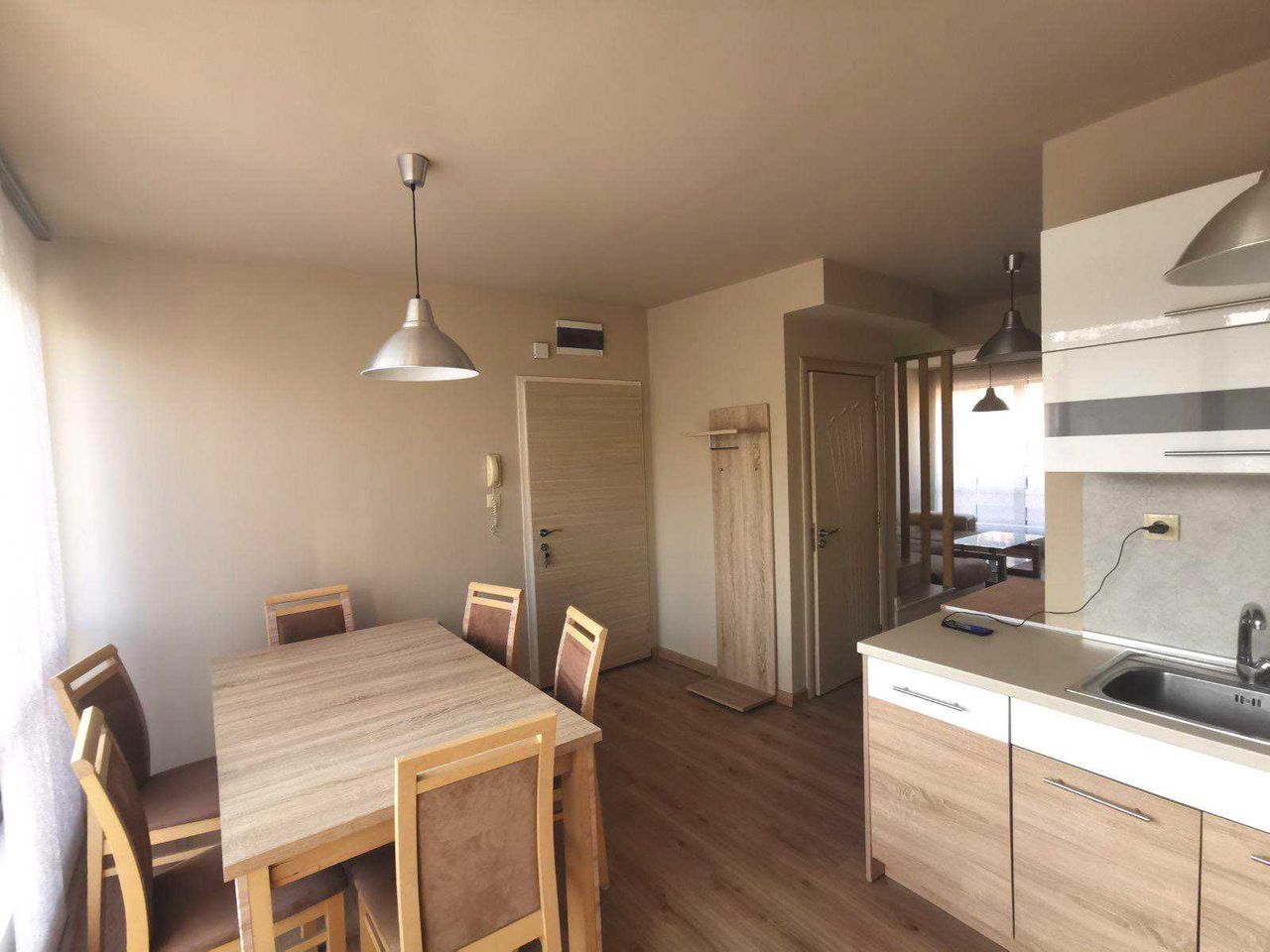 Дава се под наем Мезонет в Пловдив, Кършияка - 120 кв.м за 714 € - Снимка #2