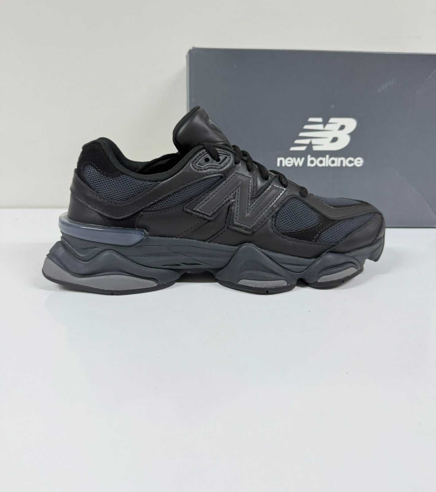 New Balance 9060 Triple Black