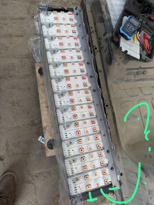 Baterii Li-ion de Nissan Leaf pentru panouri fotovoltaice