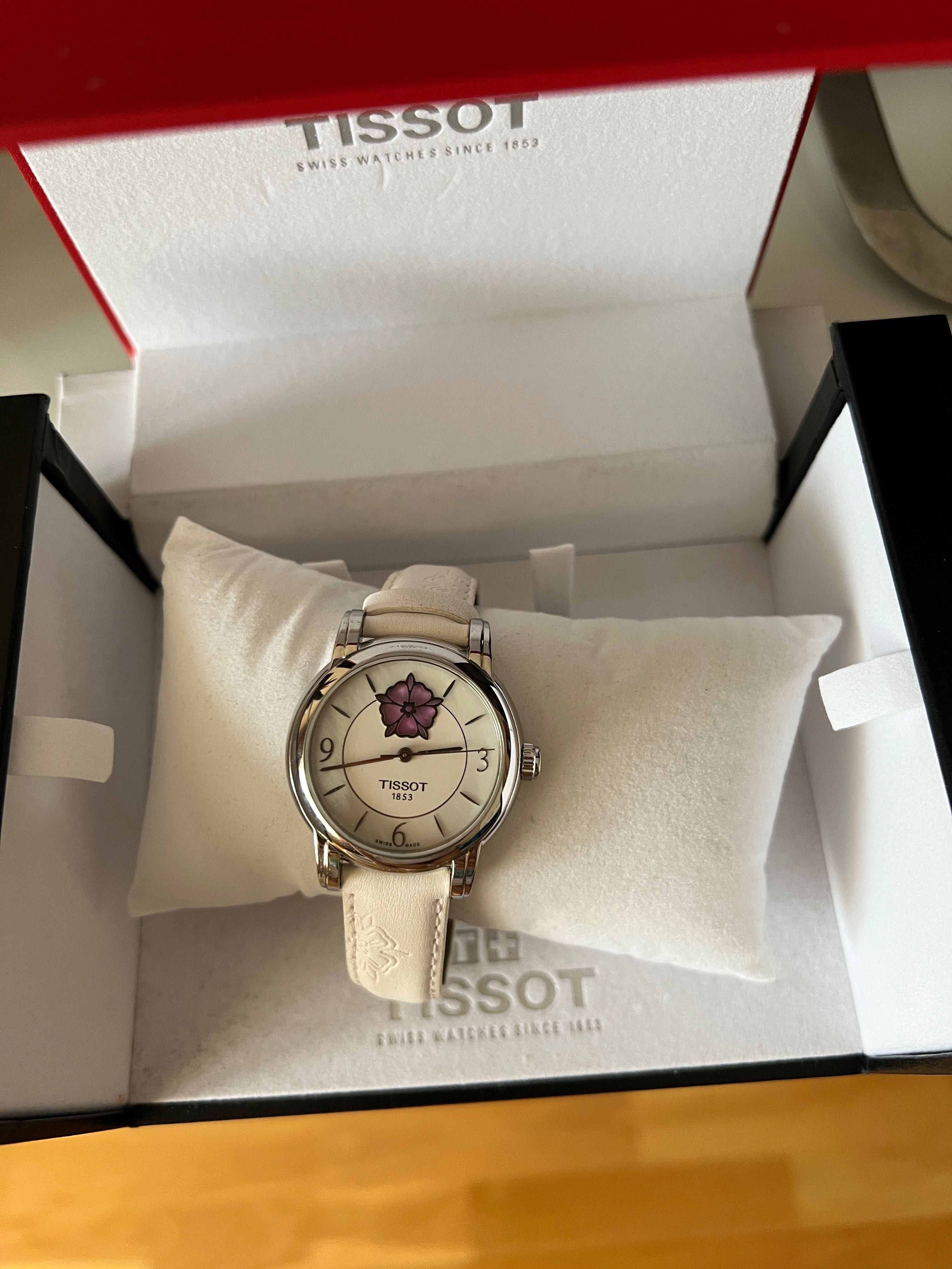 Часовник Tissot - механичен