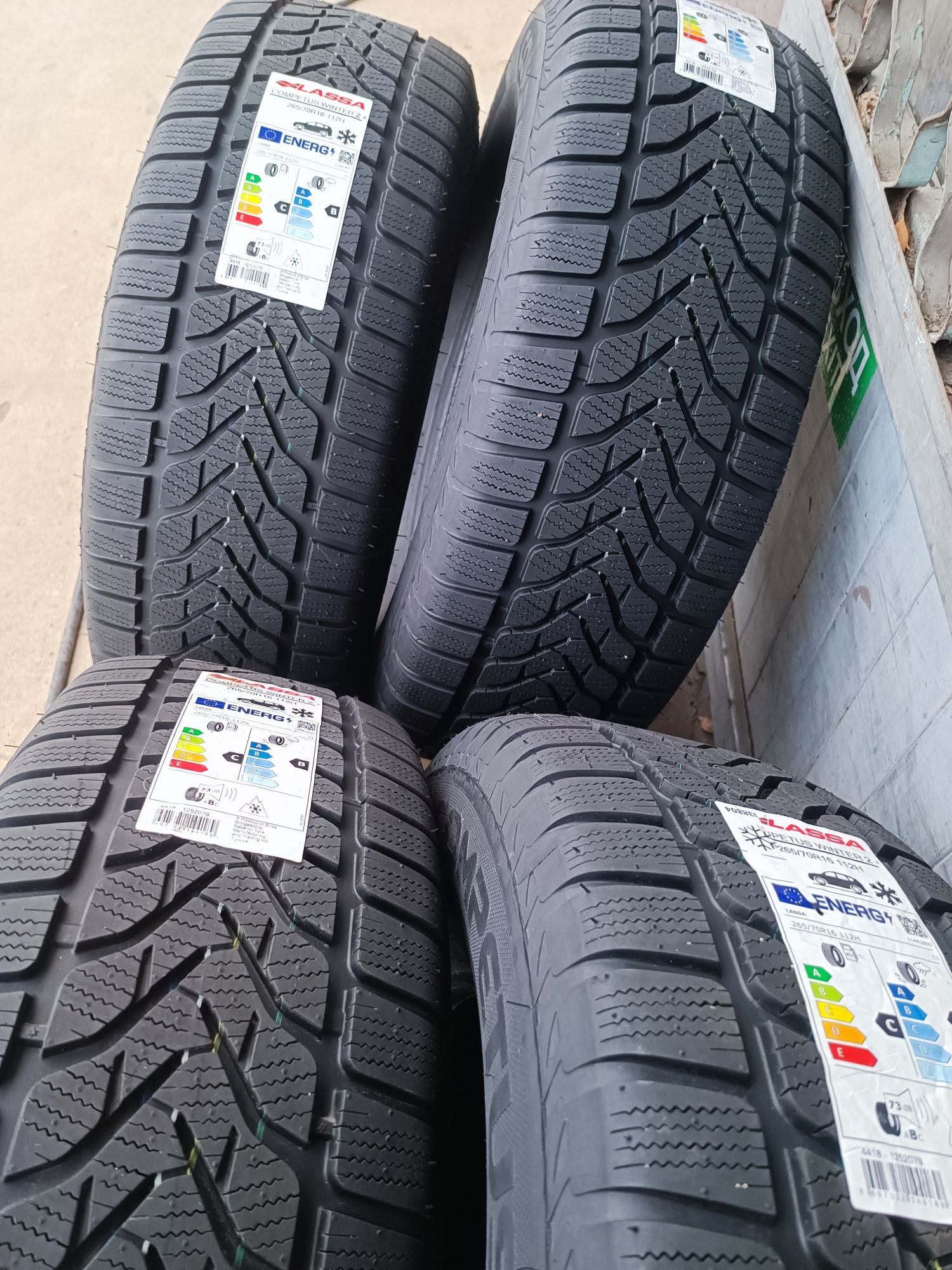 СУПЕР ПРОМОЦИЯ. Нови зимни гуми за джип. LASSA 265-70-16.