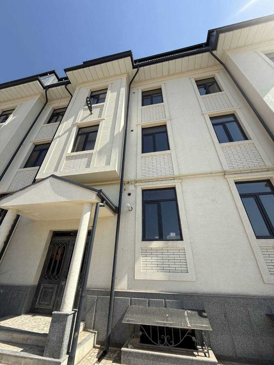 V542 ПРОДАЕТСЯ квартира на против Замона туйхона 5/3/3 158м2