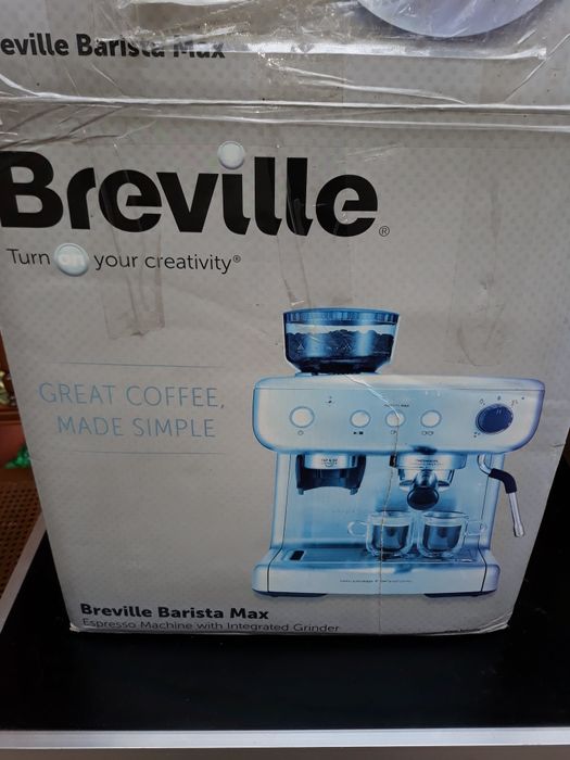 Aparat cafea Brevelle preț.520 lei.