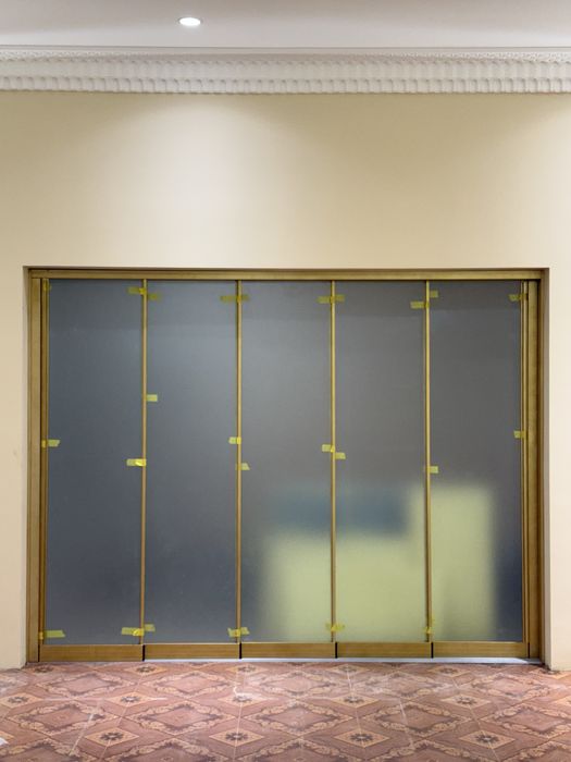 Стеклянные раздвижные системы | Двери купе Surma Loft Eshik