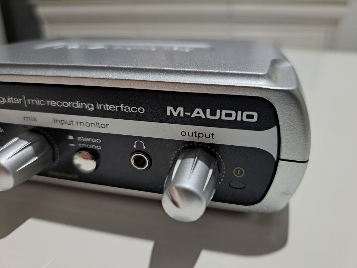 Interfata M-AUDIO Fast Track guitar | mic recording interface