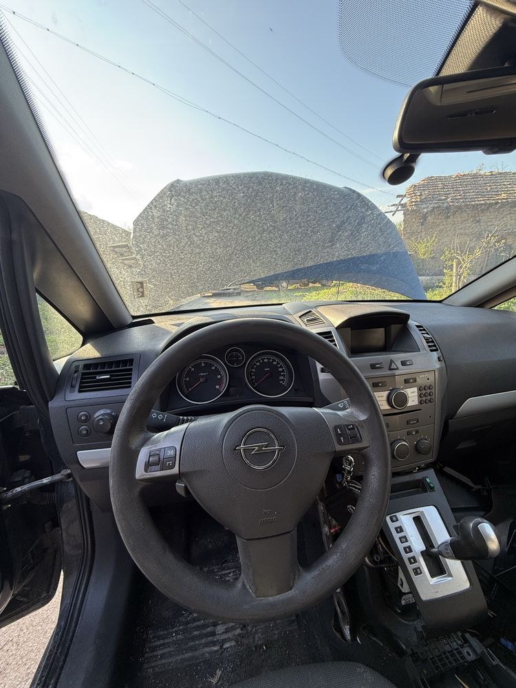Opel zafira 1.9 150 НА ЧАСТИ
