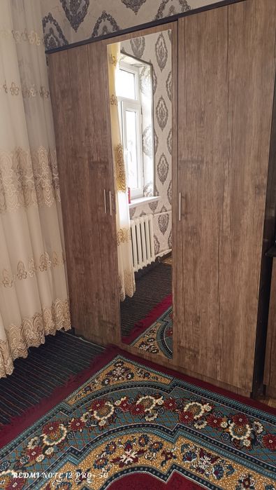 Shkaf bilan tryumoʻ sotiladi holati yangi alo darajada