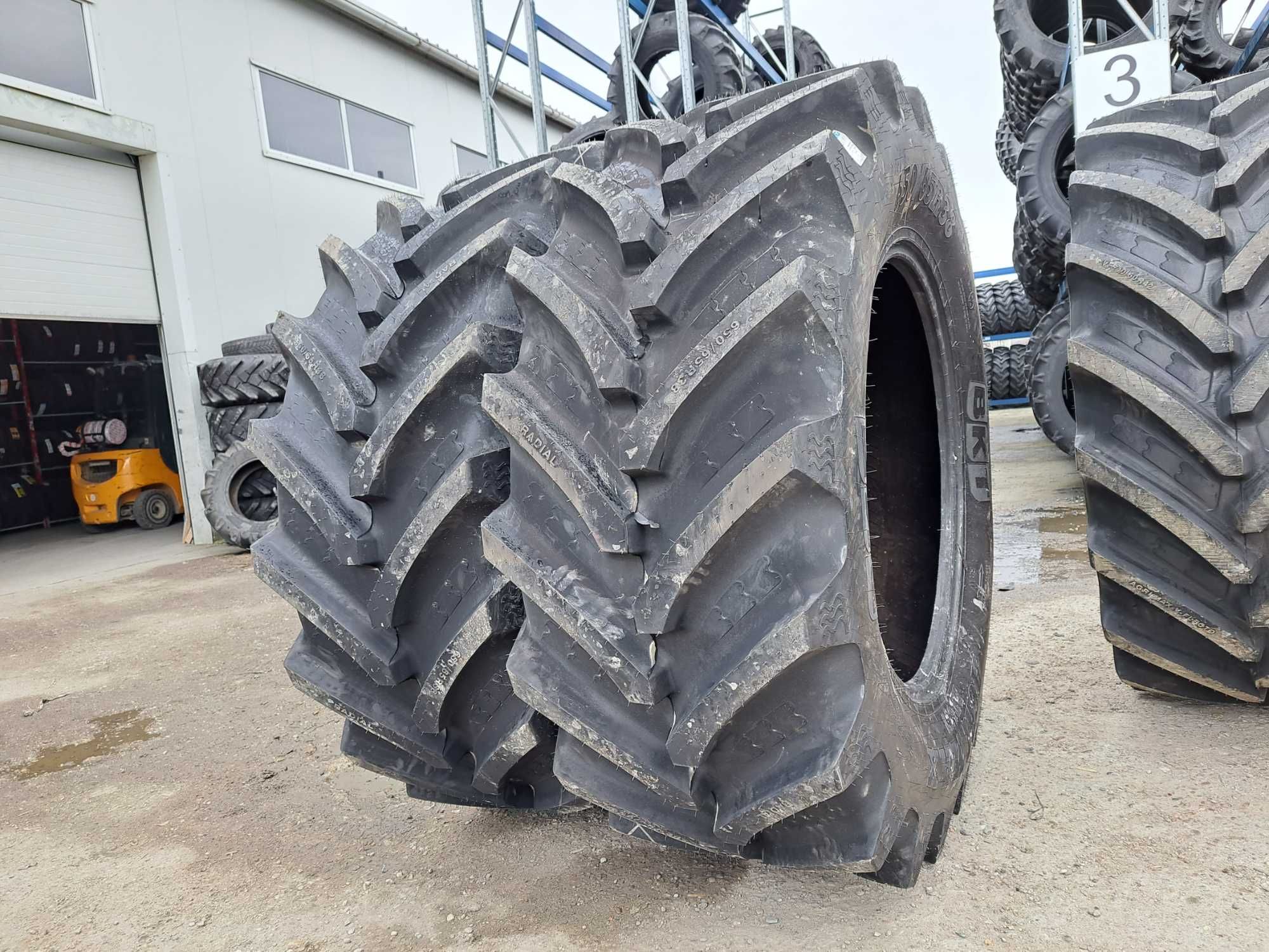 Cauciucuri noi 650/65R38 BKT AGRIMAX CASE MAGNUM spate anvelope