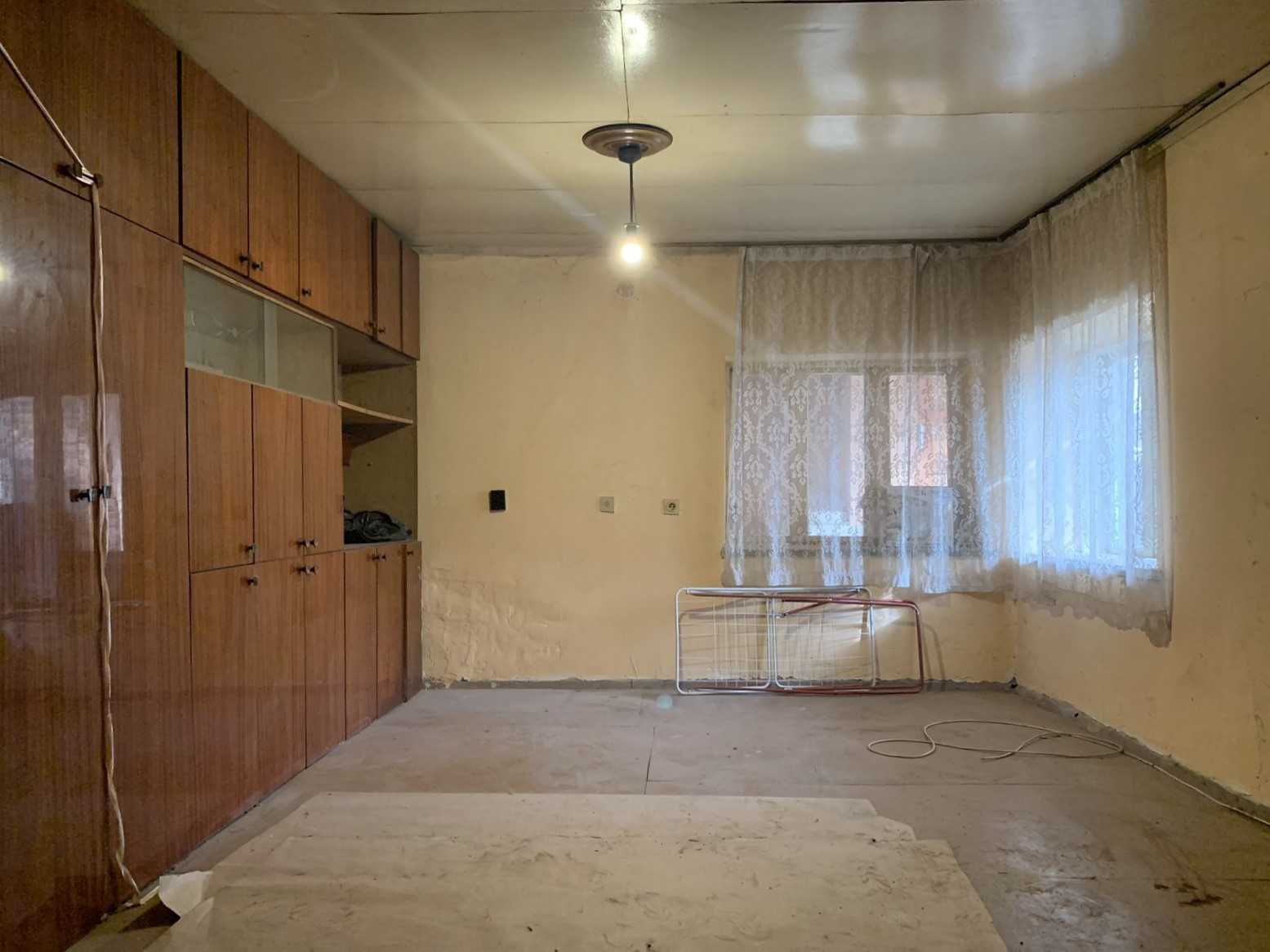 Къща, с. Пиргово, РЗП - 140 кв.м., двор - 1020 кв.м., с ГАРАЖ