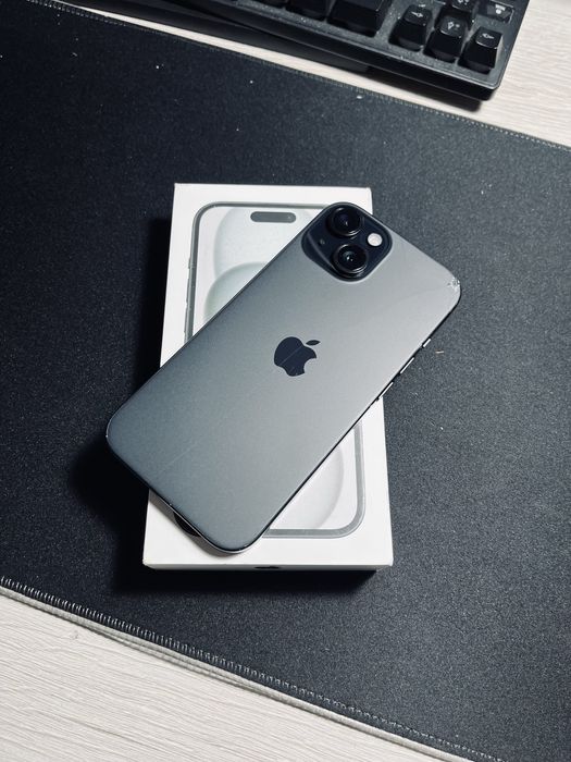 Apple IPhone 15 128Gb черный