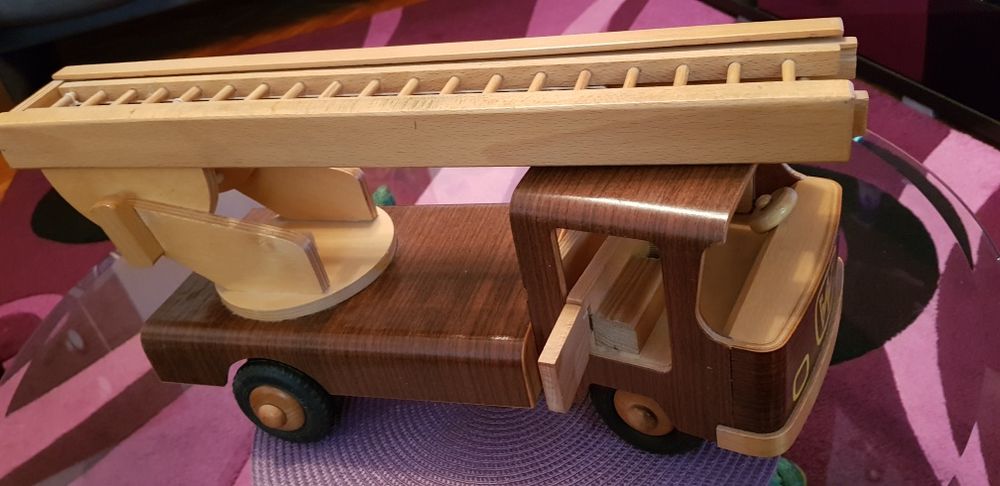 Masina de lemn Frobel