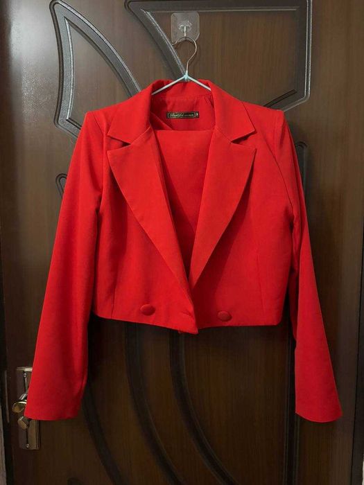 Костюм-двойка: пиджак юбка