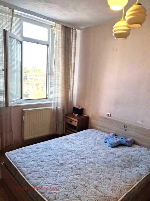 Голям 2-стаен монолит Кършияка - Панаира