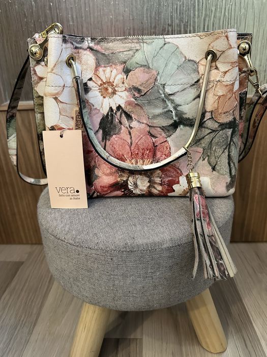 Дамска чанта, естествена кожа с флорални мотиви Vera
