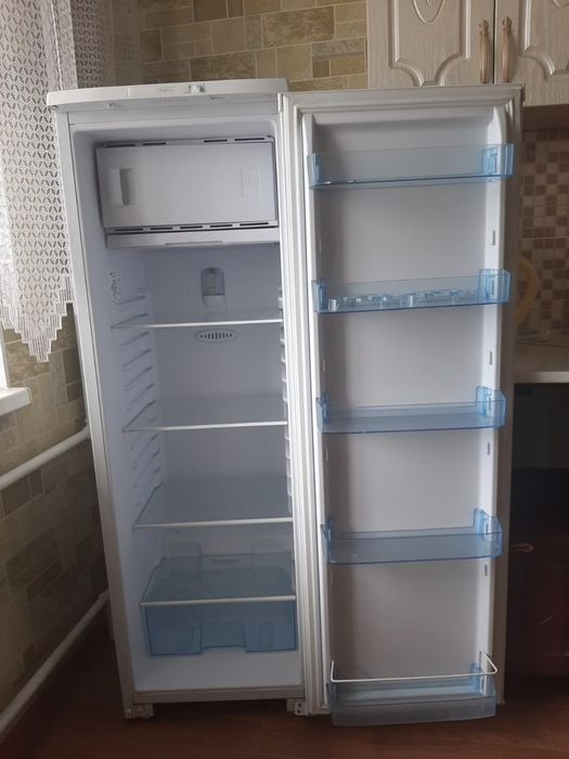 Холодильник, 100 000, торг