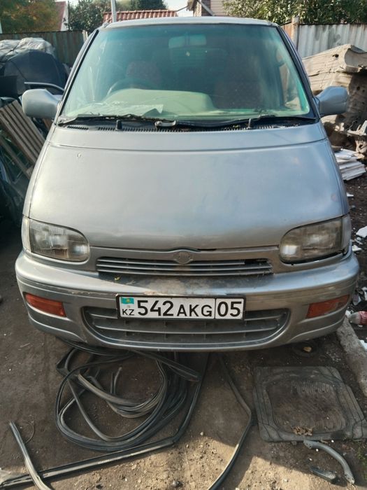 Ниссан Серена С23 на разбор