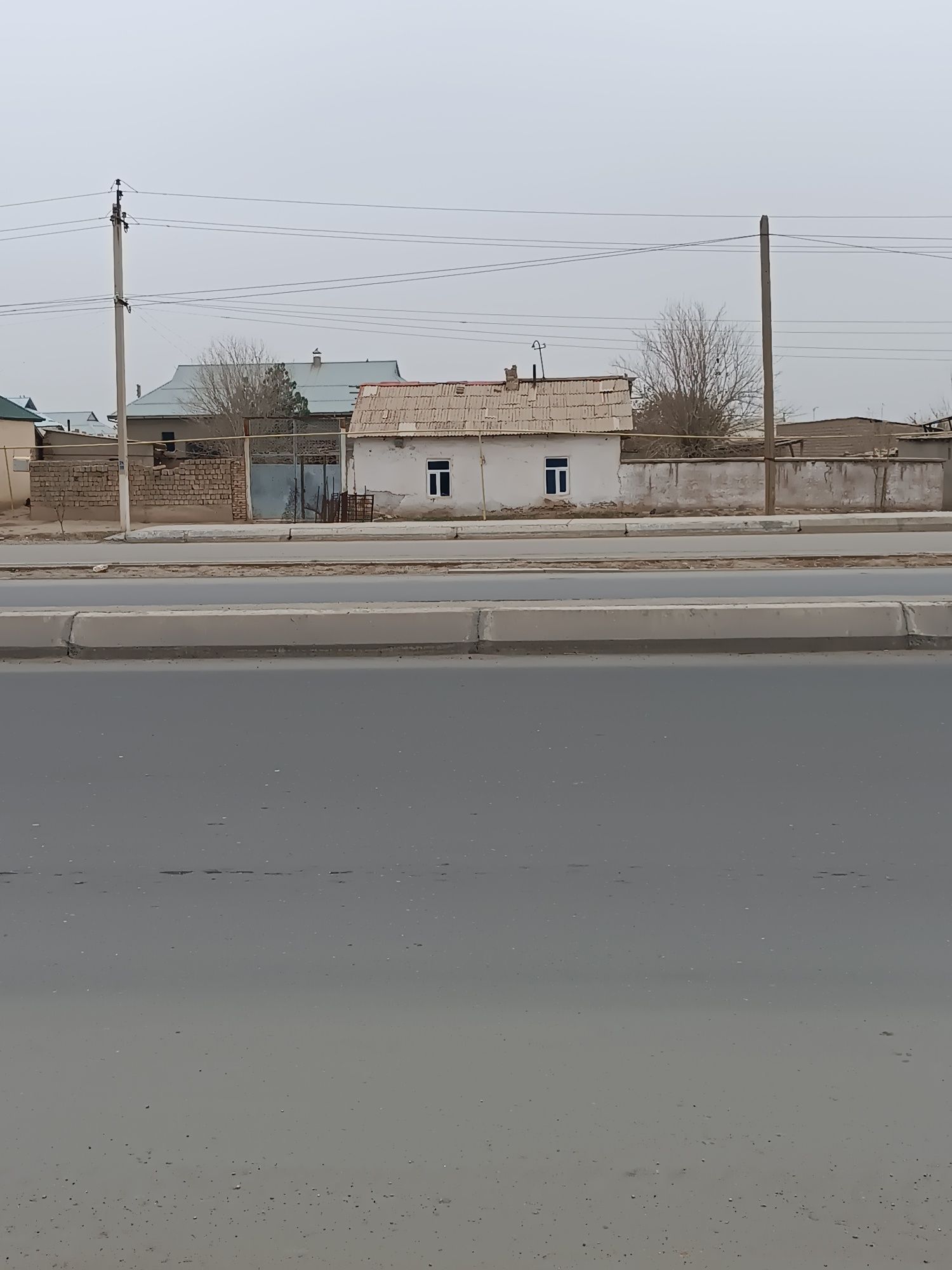 Гузор туманда янги бозор катта йул олдида Ховли сотилди 13 сотих