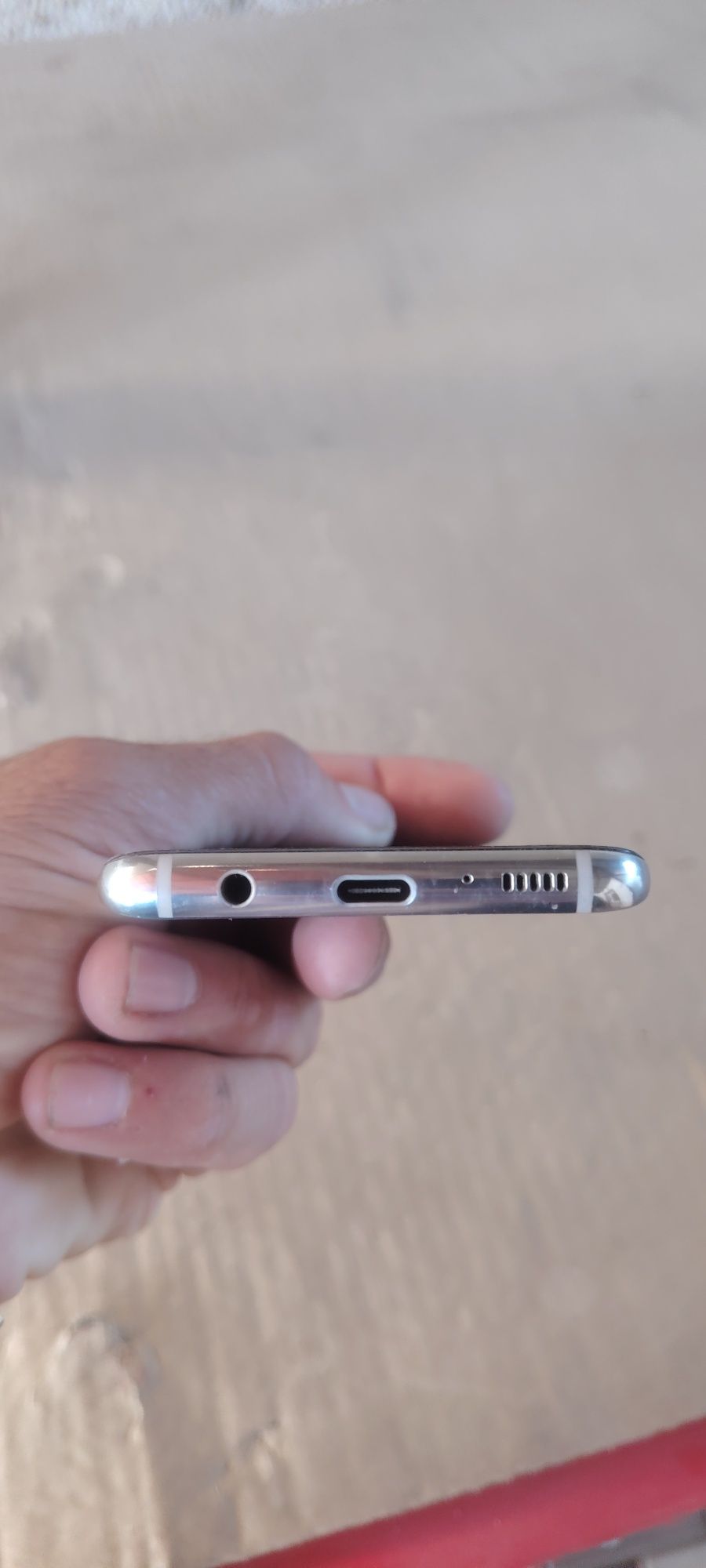 Samsung S8 sotiladi