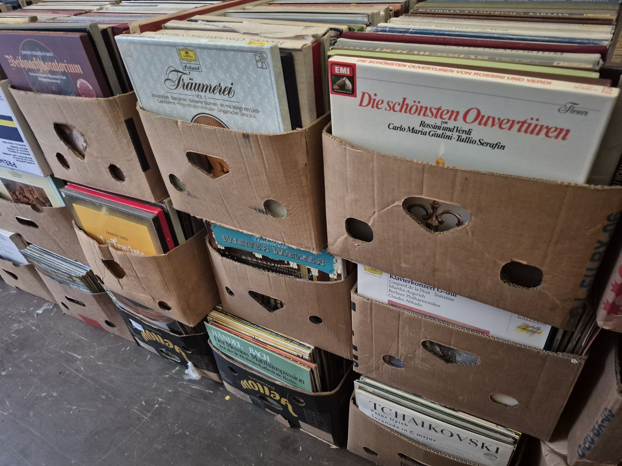 Vând lot 7500lp Discuri Vinil cu muzica clasica mixta pentru pick Up