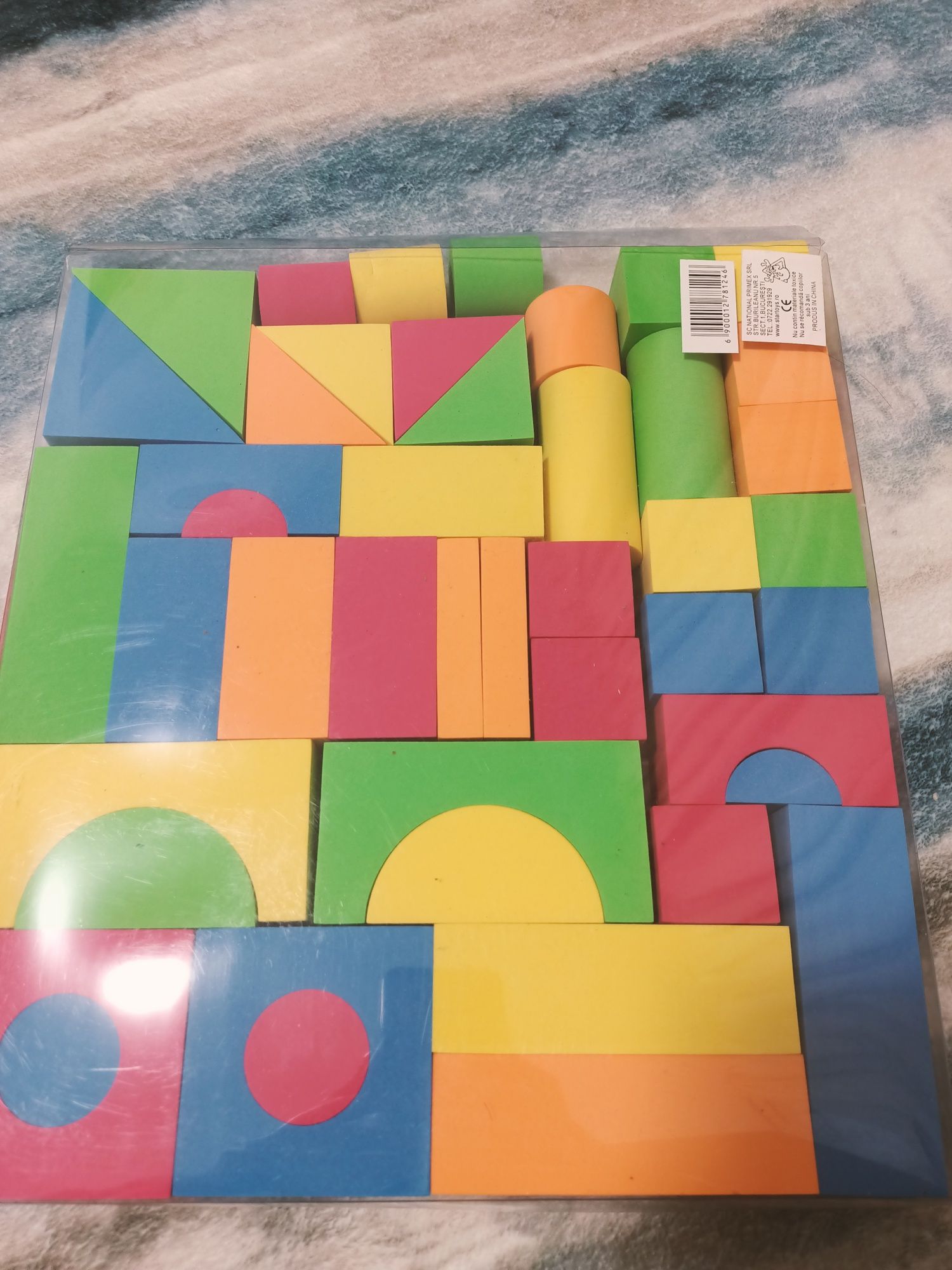 Set de construit, 46 Cuburi forme geometrice din burete, multicolor