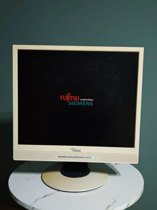 Monitor Fujitsu Siemens perfect functional