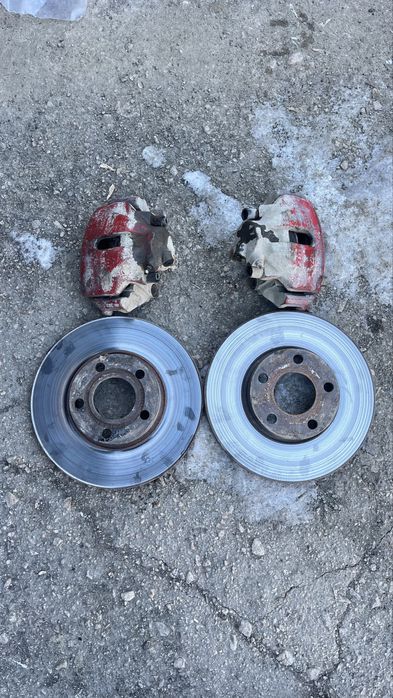 Томозные супорта и диски на ауди 100 с4