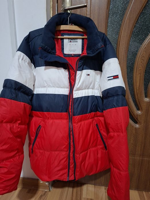 Tommy Jeans S barbati geaca iarna