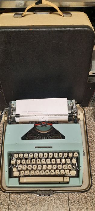 Mașină de scris Olympia Colortip S impecabilă