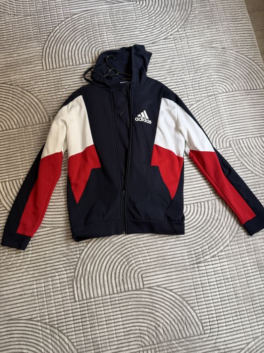 Оригинален Adidas спортен комплект