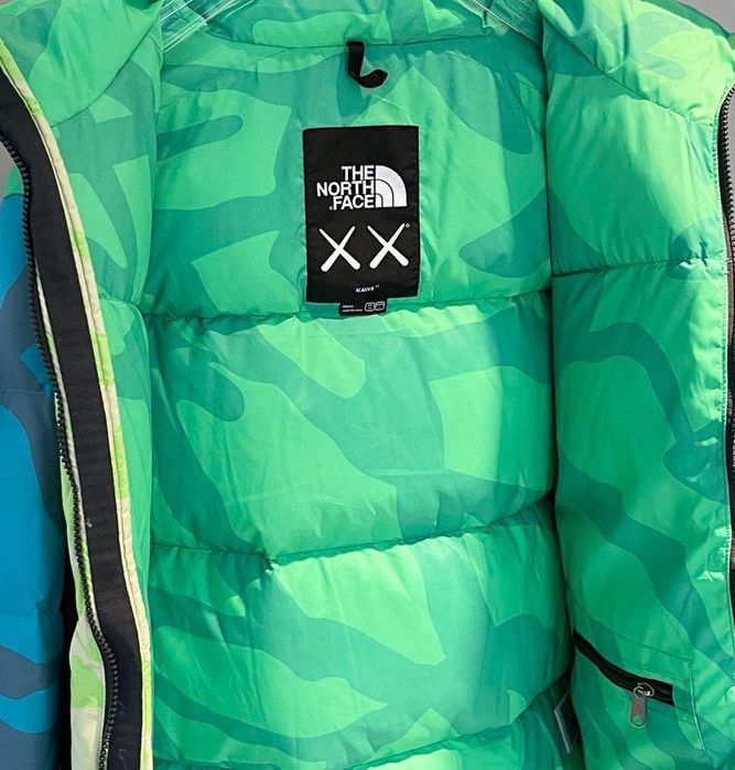 Geacă The North Face x KAWS barbati