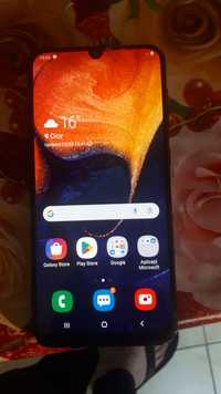 De vanzare samsung.A 50 nu trimit dar arad are o fisura la camera dinu