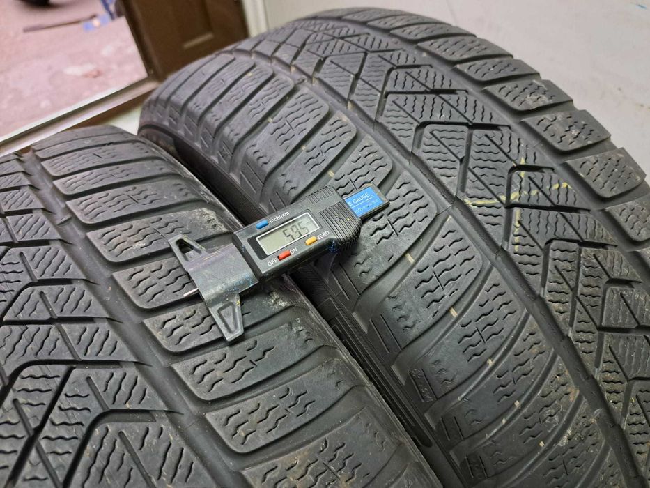 Set anvelope 275/35 R19 cu 245/40 R19 Pirelli runflat