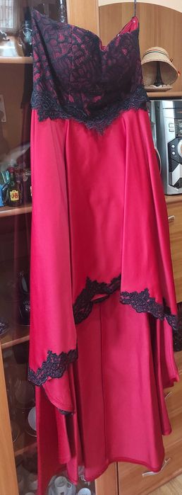 Rochii de vânzare, purtate doar de doua ori