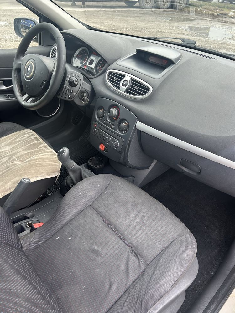 Vând Renault Clio 1.5DCI 2008