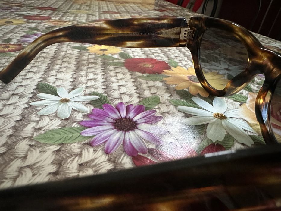 Ochelari de soare saint laurent