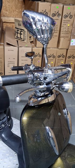 Scuter pe  Benzina clasic!!