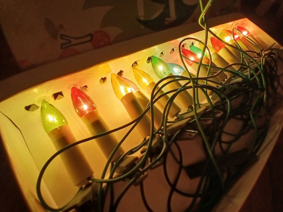 Instalatie vintage pom Craciun cu 16 lumanari