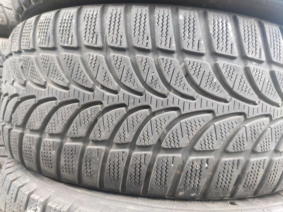 2бр Зимни гуми 225 45 18 - Bridgestone