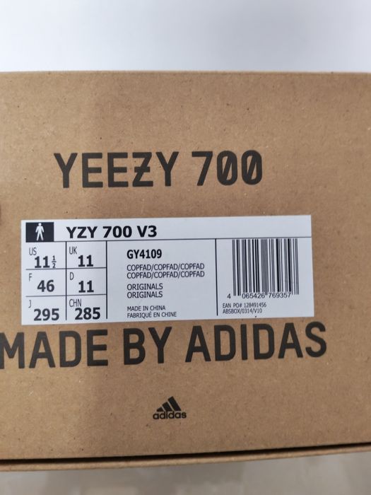 Adidas yeezy boost 700 V3 mărimea 46