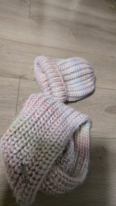 шапка и шал /детски/GUESS