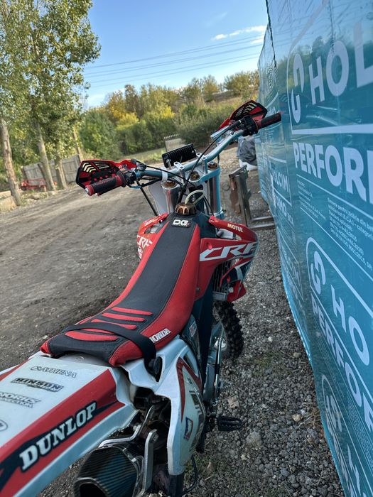 Vând crosss honda cu motor de 250cc tmmp