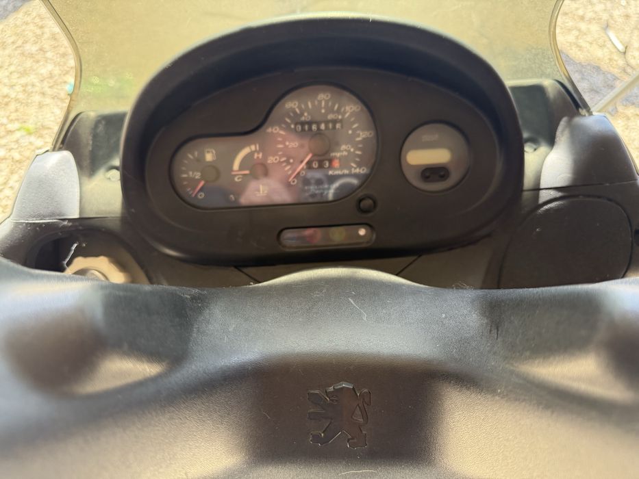 Scuter peugeot elyseo