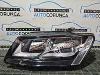 Far Stanga Audi Q5 2008 - 2012 SUV 4 Usi (956) Fara xenon
