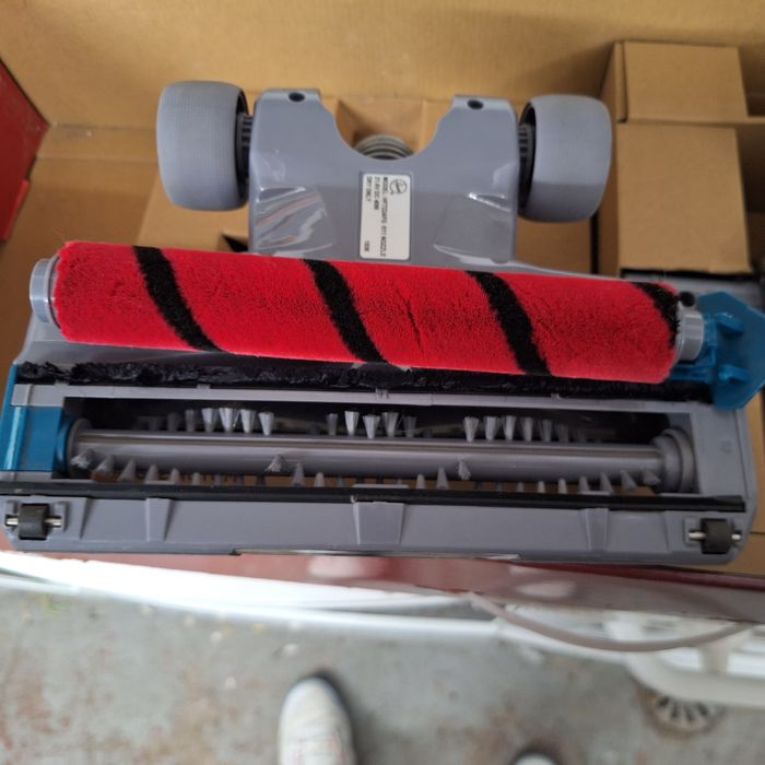 Акумулаторна прахосмукачка Hoover H Free 700 с два броя батерии