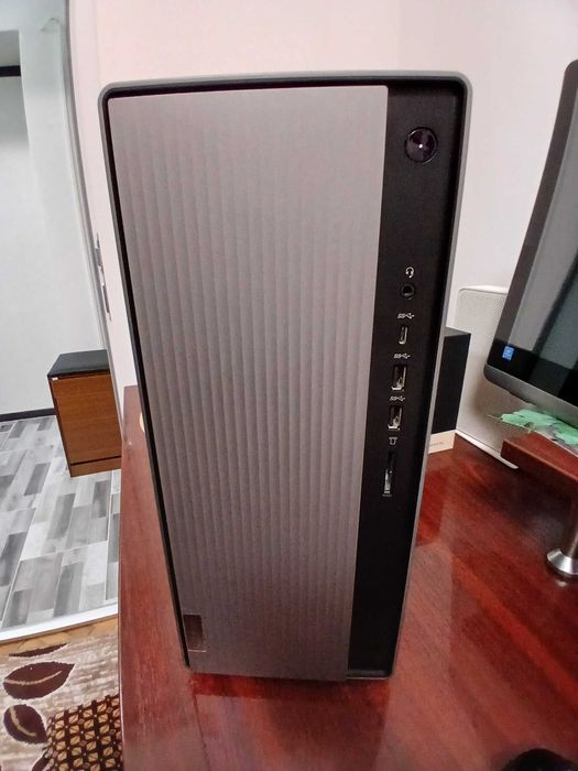 Vand PC lenovo  stare buna de fuctionare