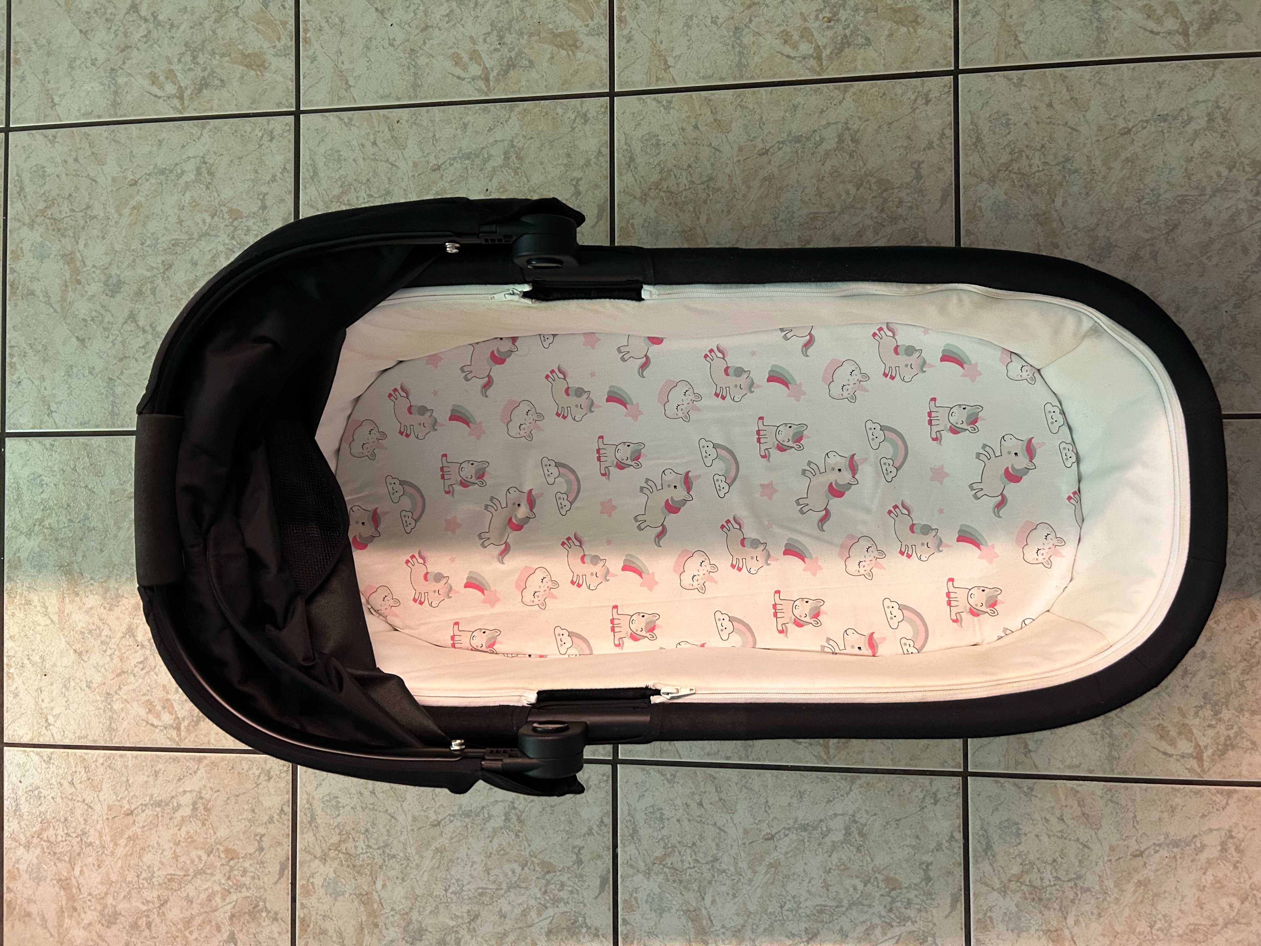 Cybex melio - кош за новородено