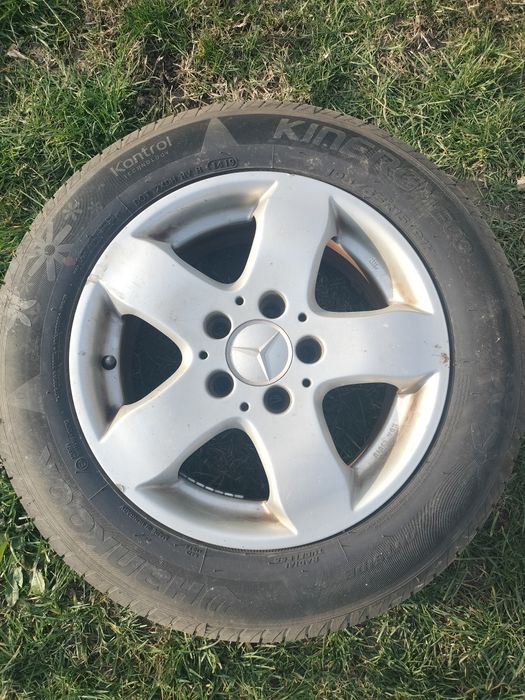 Vând roți de vară