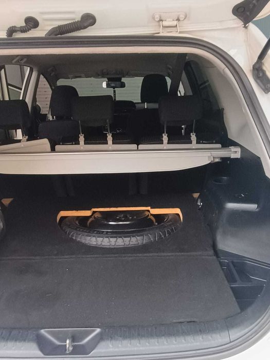 Toyota Prius Plus Hybrid si GPL