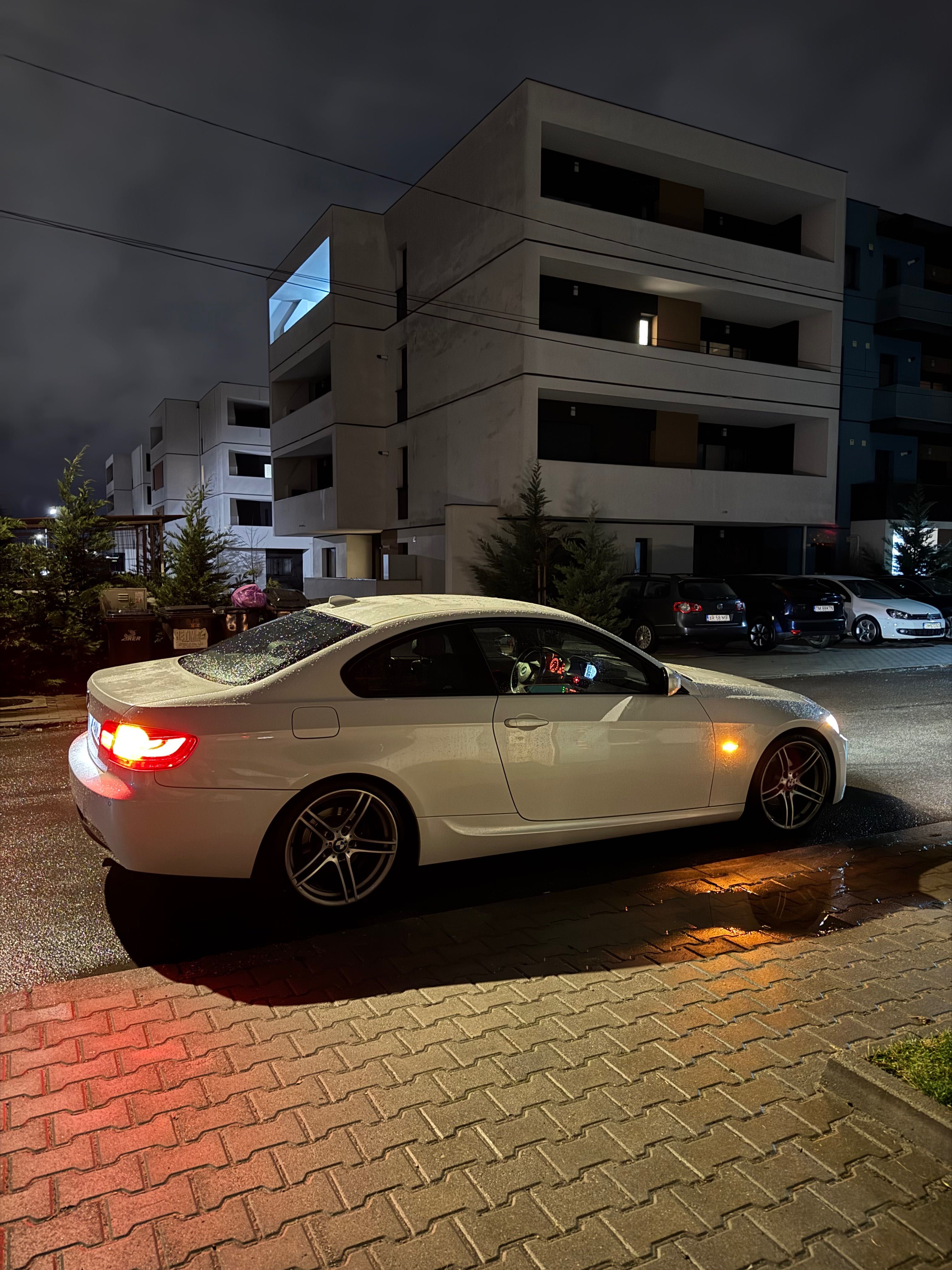 BMW 320i e92 08.2011 M Sportpaket