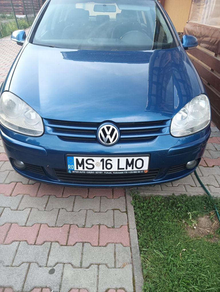 Vând volkswagen golf 5